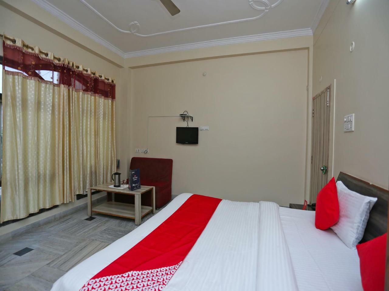 Oyo 18362 Hotel Jai Maa Durga Prayagraj Exterior photo